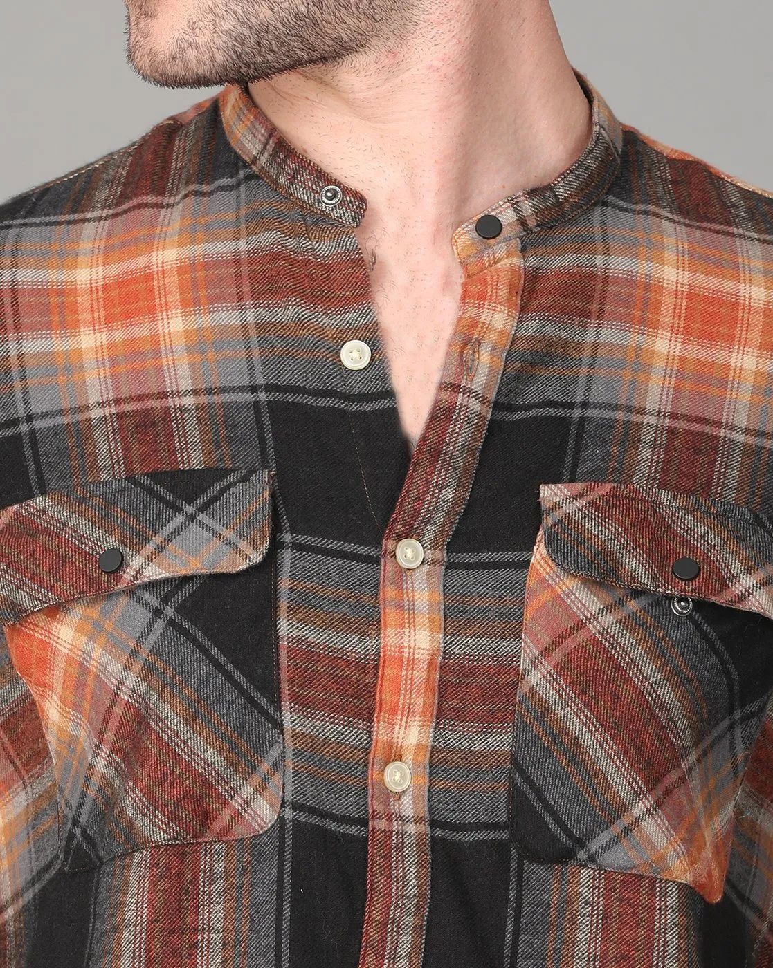 Unique Line Pattern Half Collar Shirt