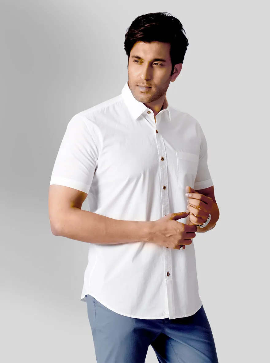 Warm White Solid Tailored Fit Casual Shirt | JadeBlue